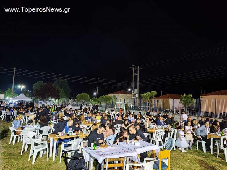 Μεγάλη επιτυχία σημείωσε ο χορός του Πολιτιστικού Συλλόγου Πετροχωρίου