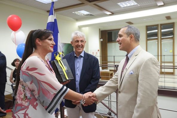 Γεύση Τουλουμίδου – Προσκεκλημένη του Πρέσβη των ΗΠΑ στην εκδήλωση για τον εορτασμό της Ημέρας Ανεξαρτησίας των ΗΠΑ