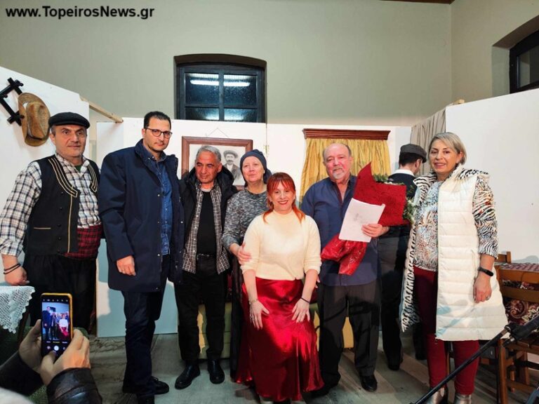 Τοξότες  – Με μεγάλη επιτυχία πραγματοποιήθηκε η ποντιακή θεατρική παράσταση των δυο μονόπρακτων του Φίλωνα Κτενίδη σε σκηνοθεσία του Δημήτρη Στεφανίδη