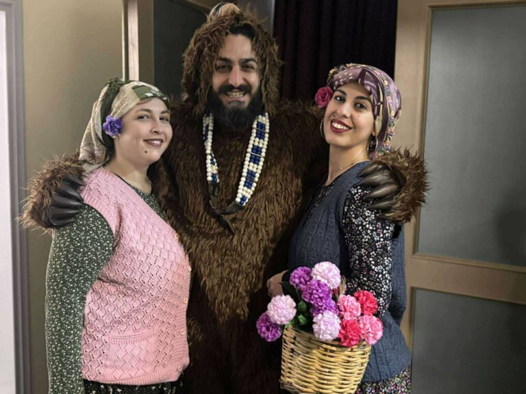 Ο Βόρειος Έβρος «ζωντάνεψε» στην Ξάνθη – Εντυπωσίασε η Πολιτιστική Στέγη Ν. Ερασμίου με το έθιμο του «Κιοπέκ Μπέη»