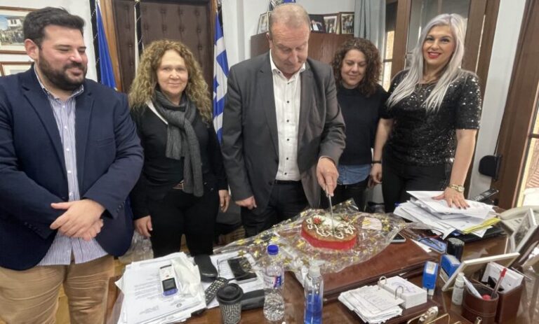 Κοπή πίτας στον Δήμο Τοπείρου – Θ.Μίχογλου-Όλοι μαζί μπορούμε να οδηγήσουμε την περιοχή μας στην πρόοδο και την ευημερία.
