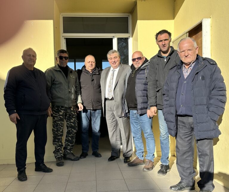 Αναρτήθηκαν οι χάρτες και οι πίνακες του αναδασμού Ερασμίου